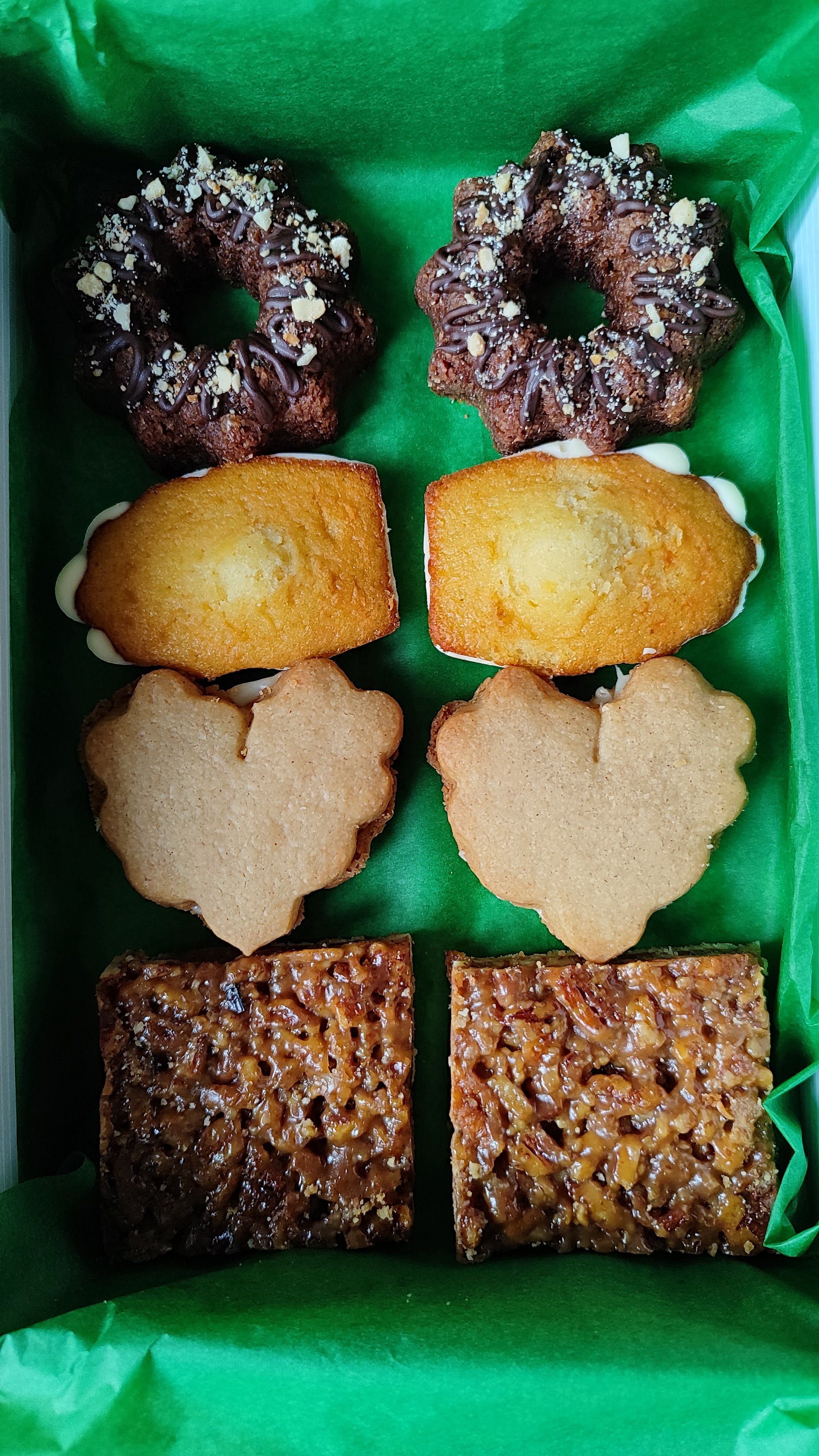 Share the Love – Pastry Box for Two (or Not)